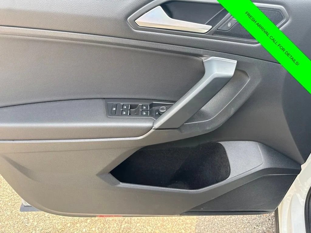 Used 2019 Volkswagen Tiguan SE AWD/4WD image 19
