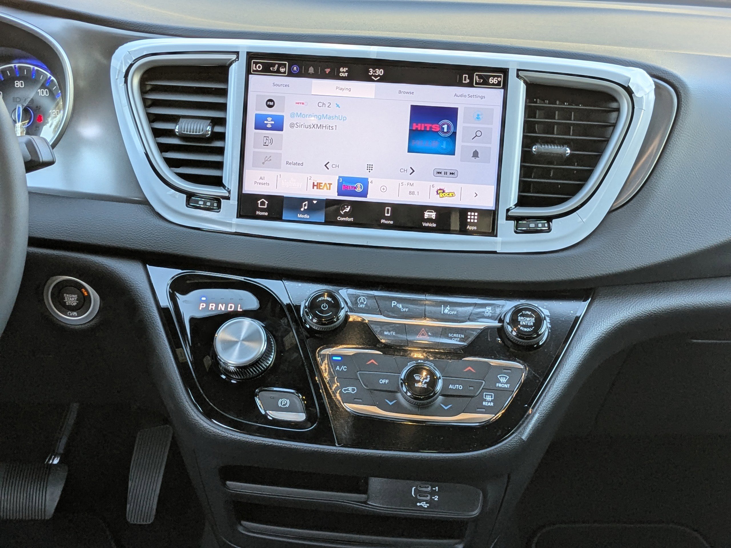 New 2026 Chrysler Voyager LX image 17