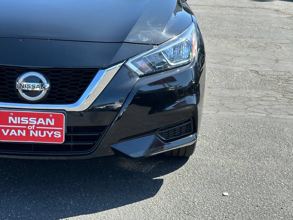Used 2022 Nissan Versa SV w/ Trunk Package FWD image 13