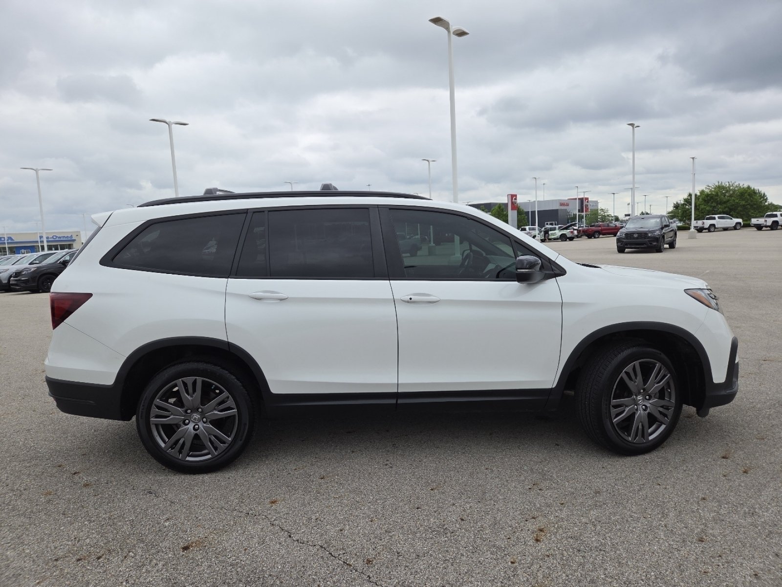 Used 2022 Honda Pilot Sport image 19