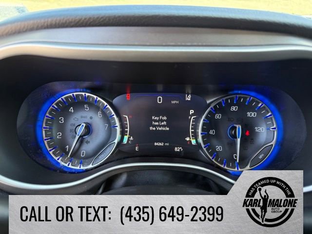 Used 2021 Chrysler Pacifica Touring-L w/ Premium & Safety Sphere Group FWD image 17