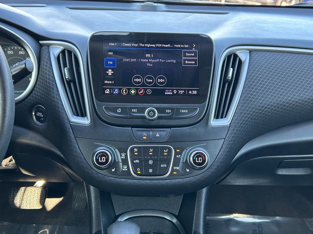 Used 2024 Chevrolet Malibu LT image 24