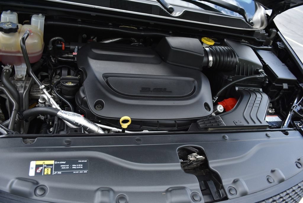 Used 2019 Chrysler Pacifica Touring-L Plus FWD image 39