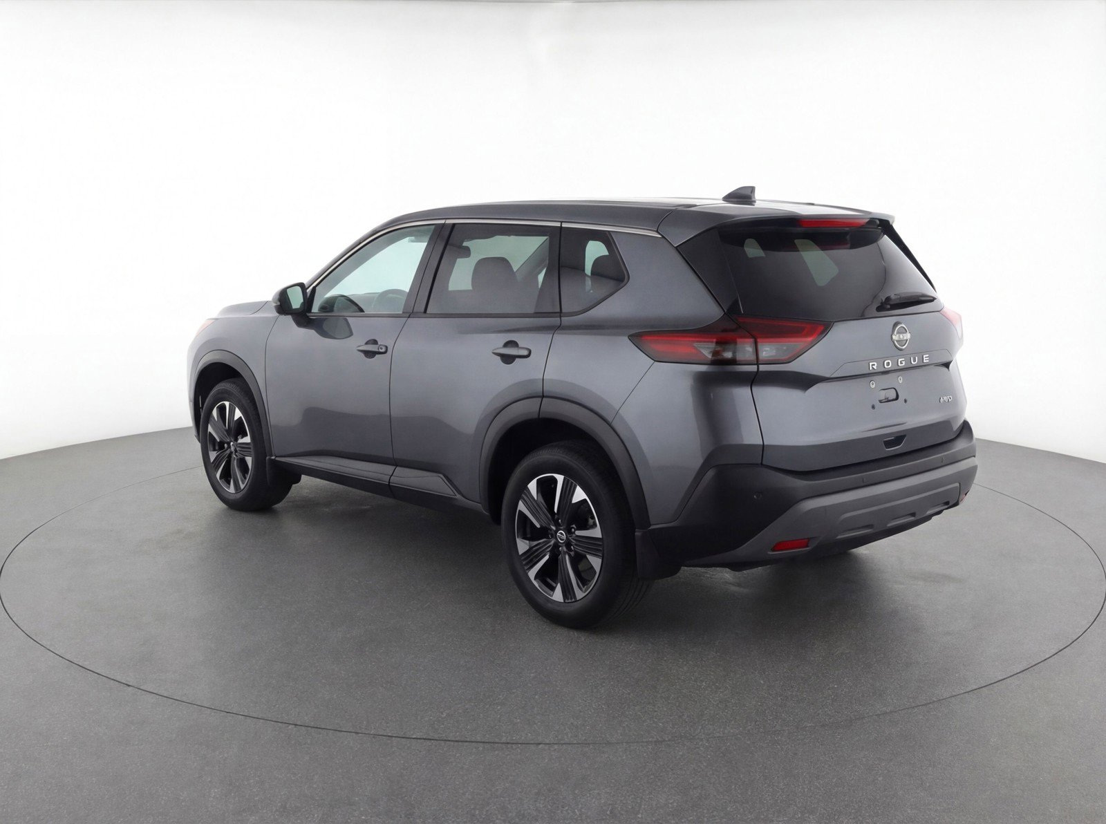 Used 2025 Nissan Kicks SV AWD/4WD image 6