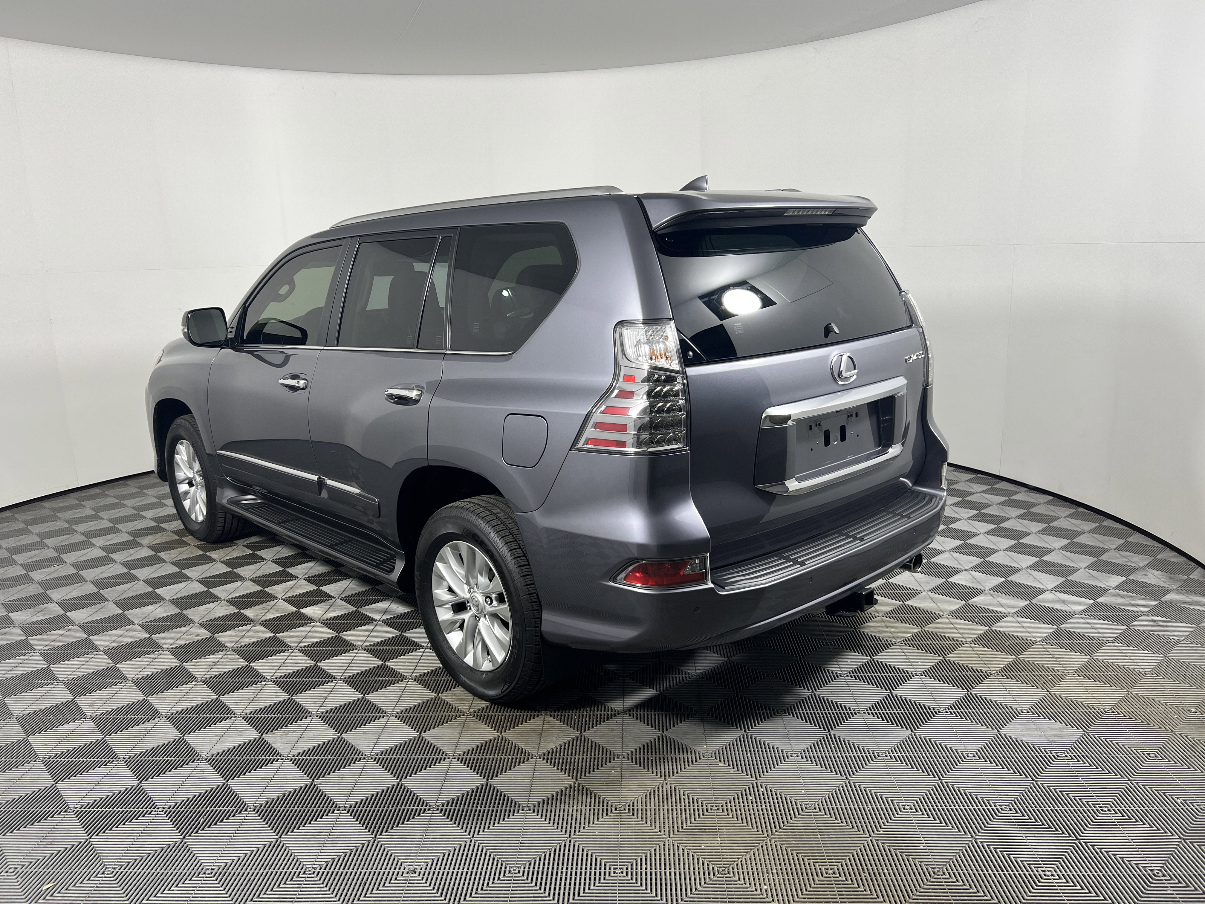 Used 2019 Lexus GX 460 Premium AWD/4WD image 3