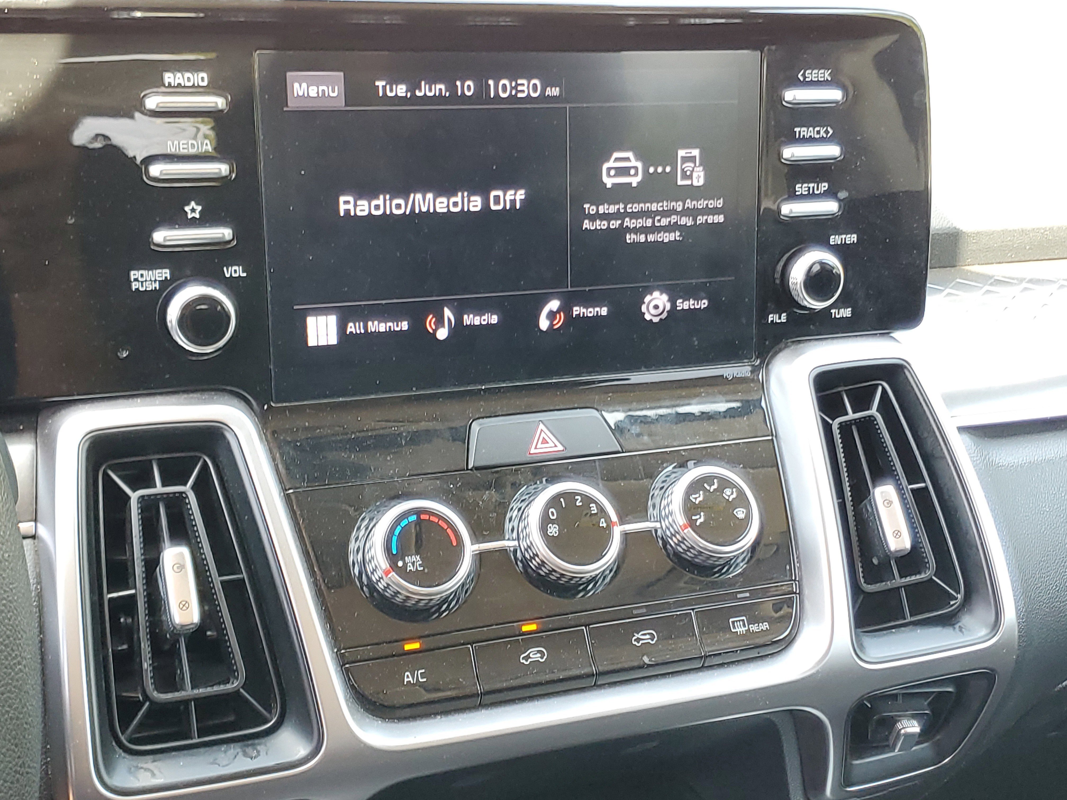 Used 2022 Kia Sorento LX image 24