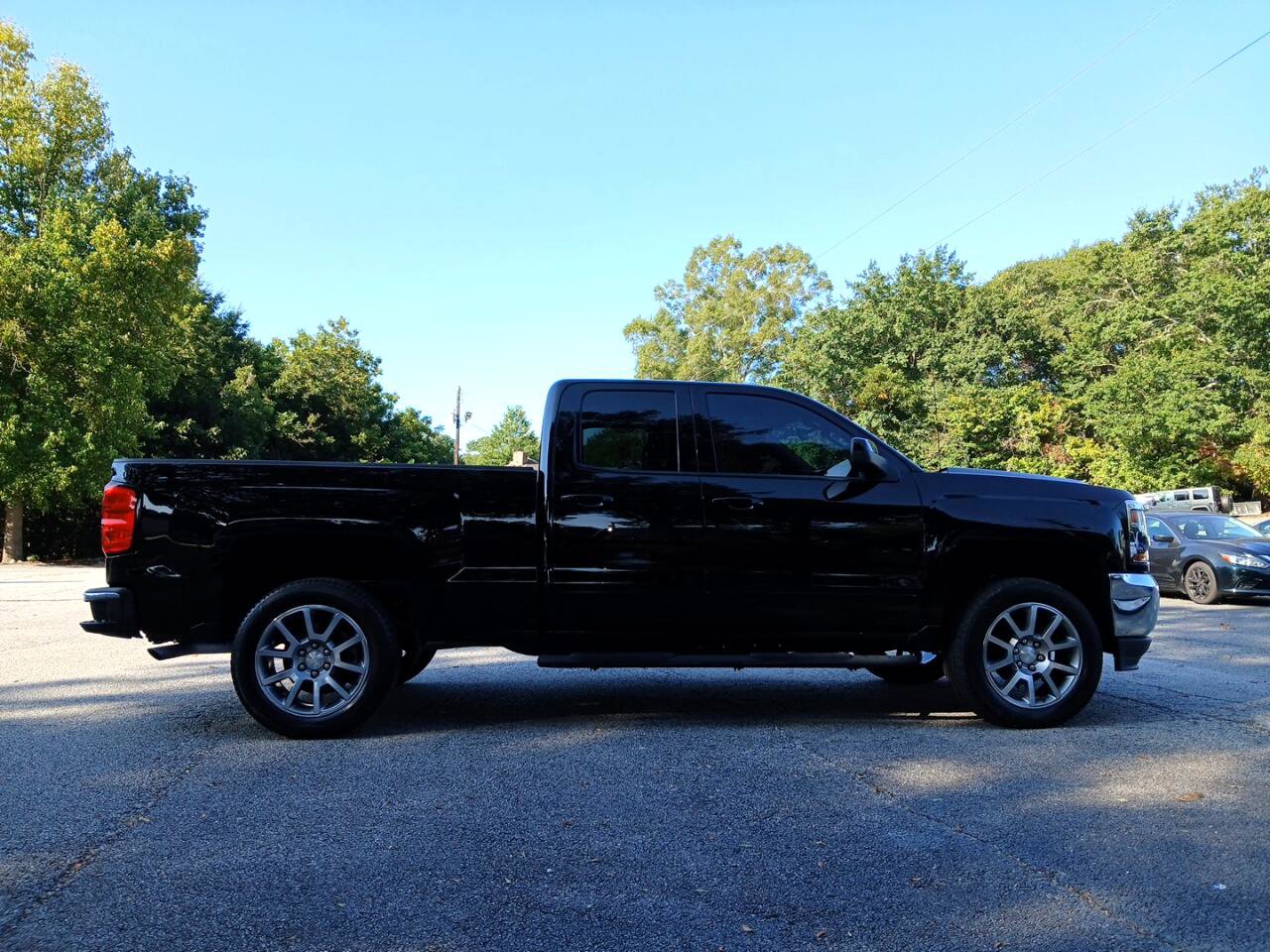 Used 2018 Chevrolet Silverado 1500 LT image 5