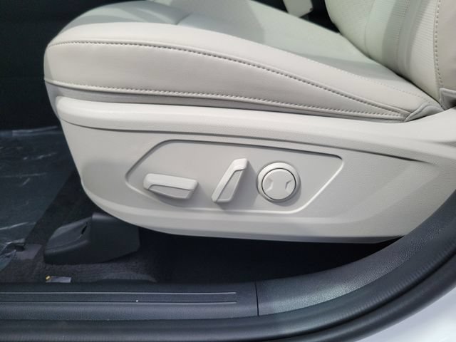 New 2026 Kia Sorento S w/ S Panoramic Sunroof Package FWD image 16