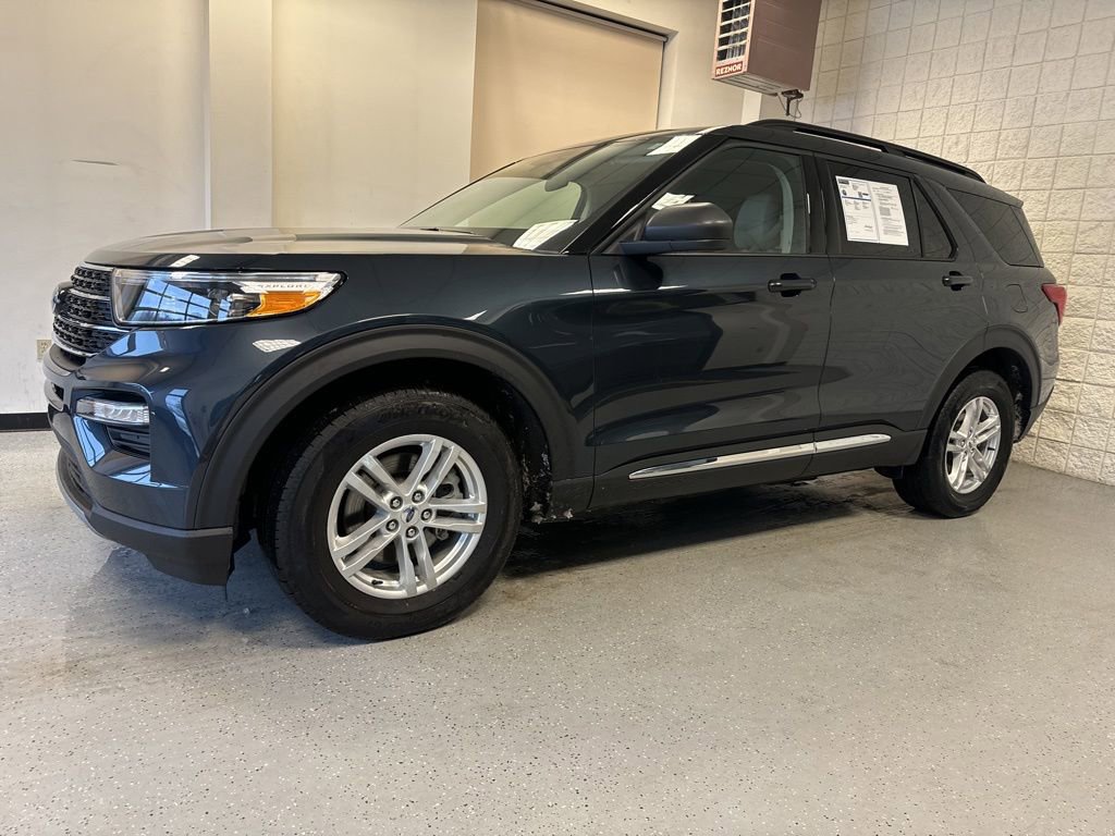 Used 2023 Ford Explorer XLT w/ Equipment Group 202A image 16