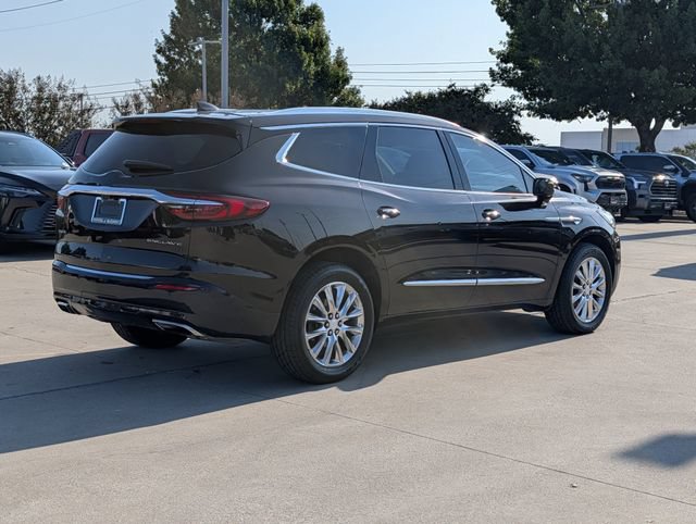 Used 2018 Buick Enclave Premium w/ Experience Buick Package FWD image 6
