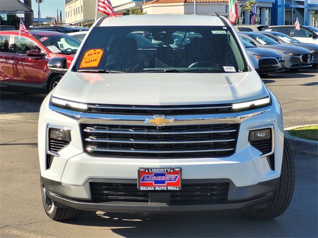 New 2026 Chevrolet Traverse LT image 2