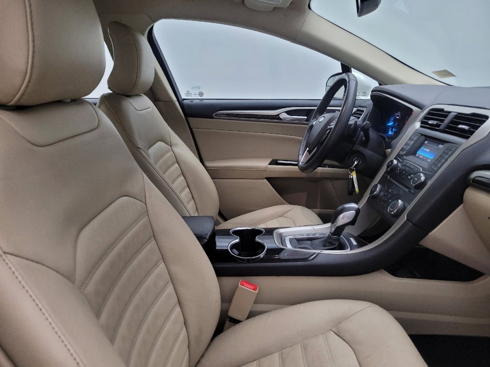 Used 2016 Ford Fusion SE w/ Equipment Group 202A FWD image 21