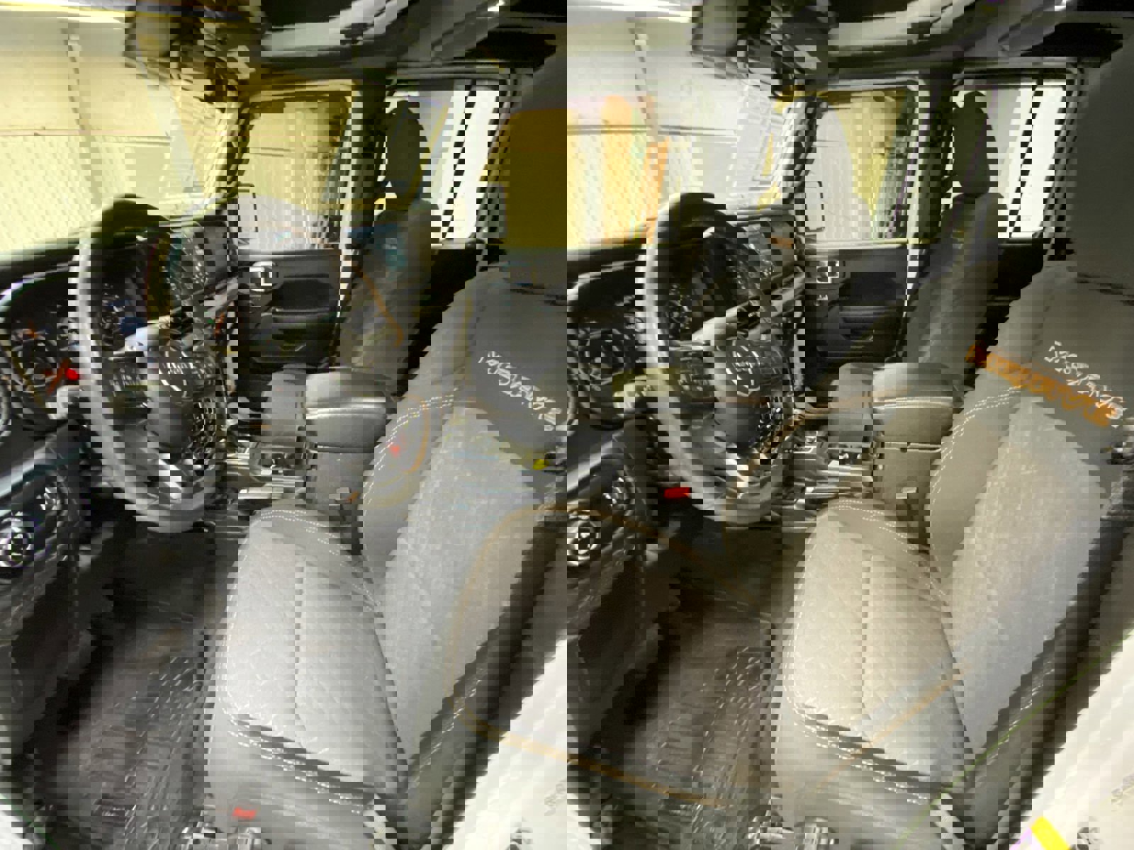 Used 2024 Jeep Gladiator Mojave image 22