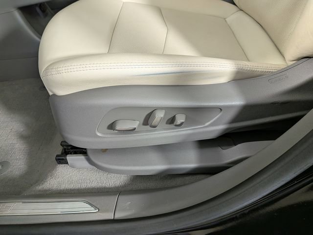 Certified 2023 Cadillac XT5 Premium Luxury AWD/4WD image 17