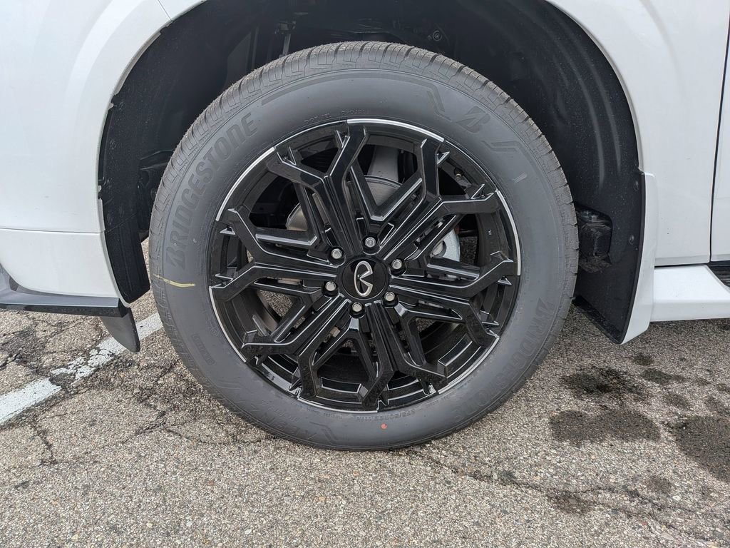 New 2026 INFINITI QX80 4WD w/ Sport Exterior Package image 41