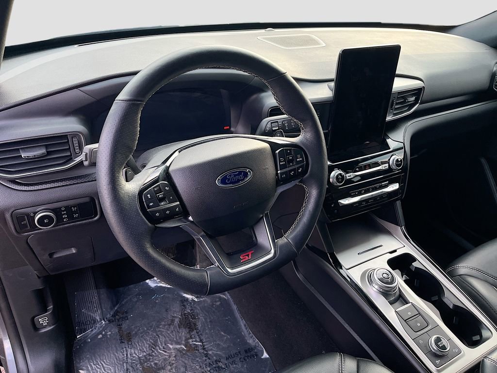 Used 2024 Ford Explorer ST w/ Equipment Group 401A image 9