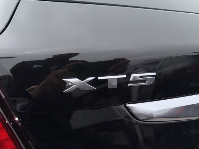 Used 2025 Cadillac XT5 Premium Luxury AWD/4WD image 17