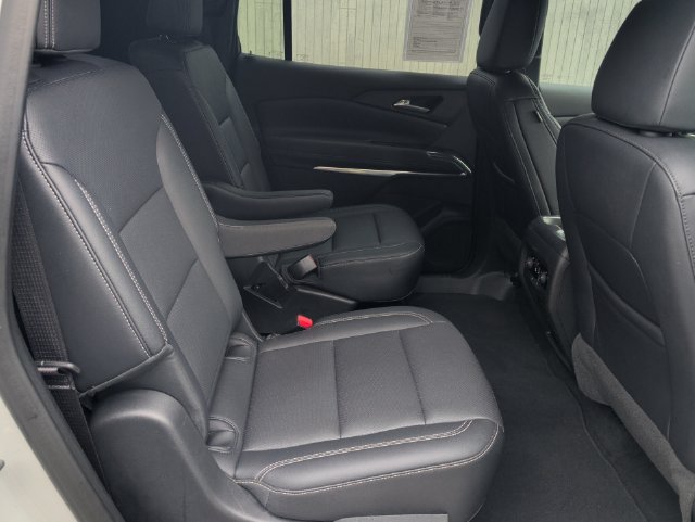Used 2025 Chevrolet Traverse LT AWD/4WD image 30