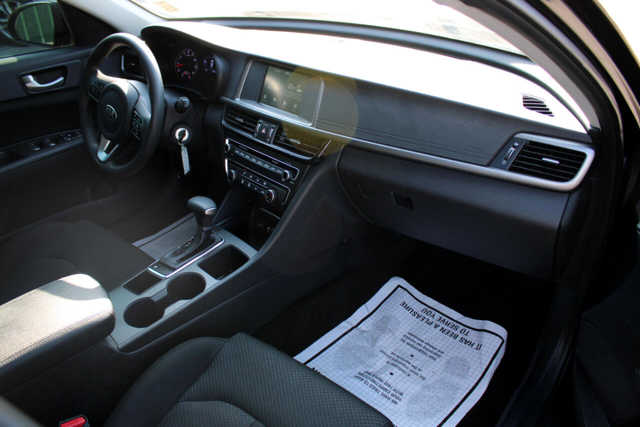 Used 2018 Kia Optima LX w/ 17" Alloy Wheels Package image 11