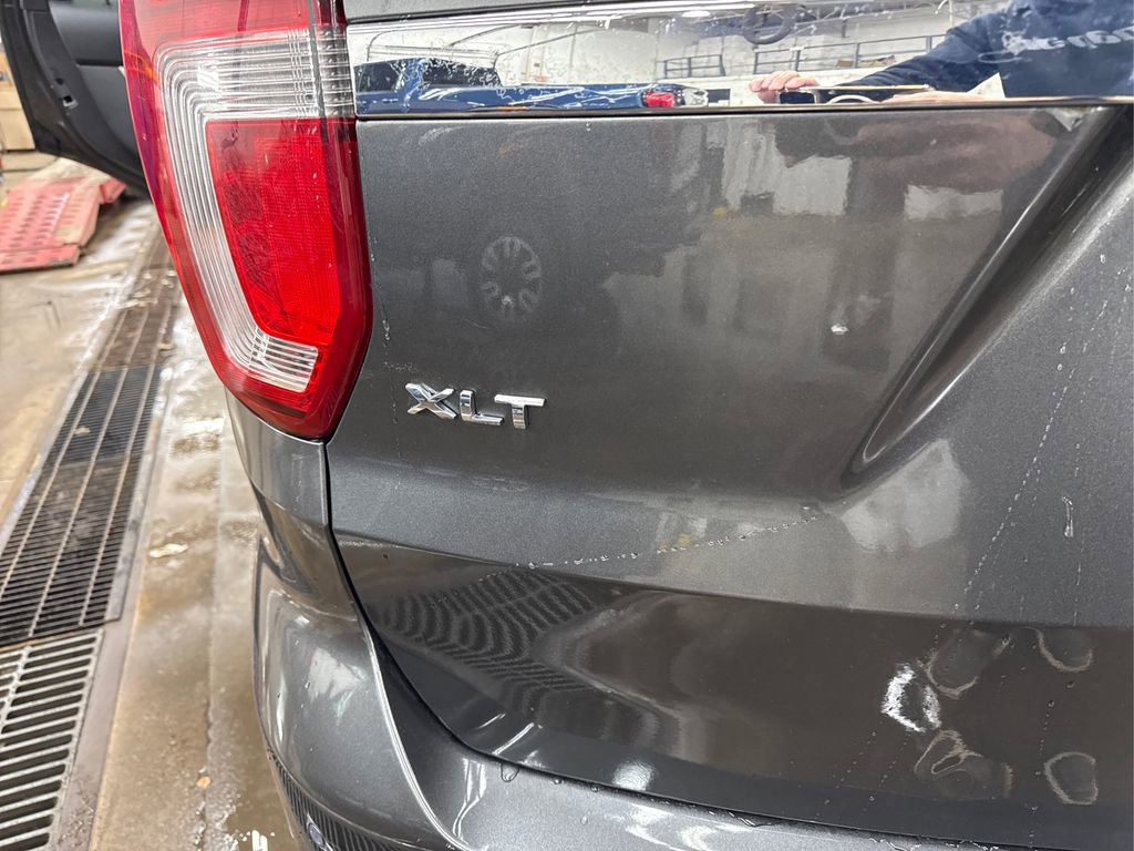 Used 2017 Ford Explorer XLT w/ Equipment Group 202A image 15