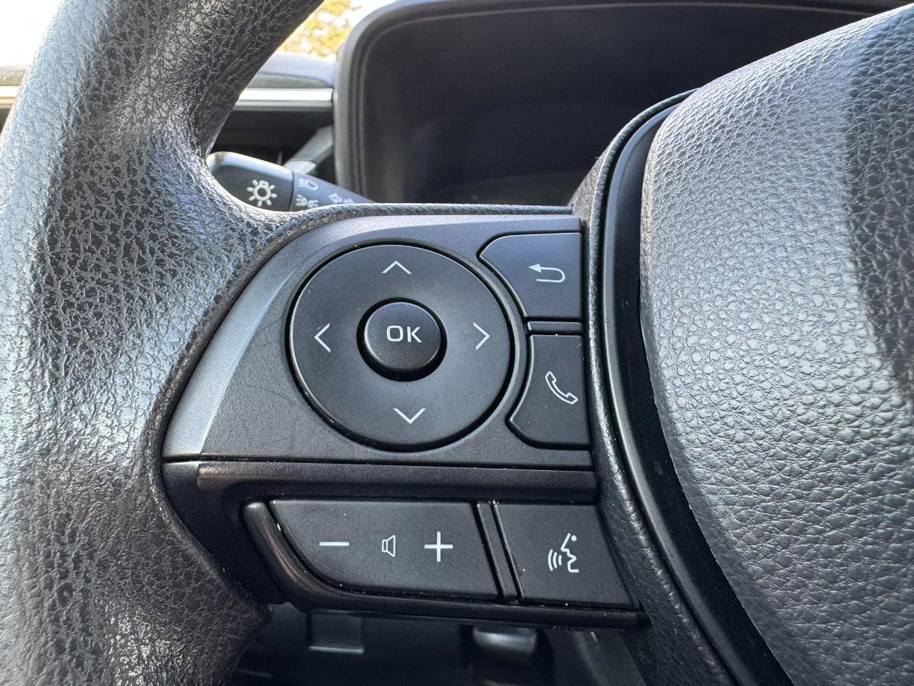 Used 2022 Toyota Corolla LE image 12