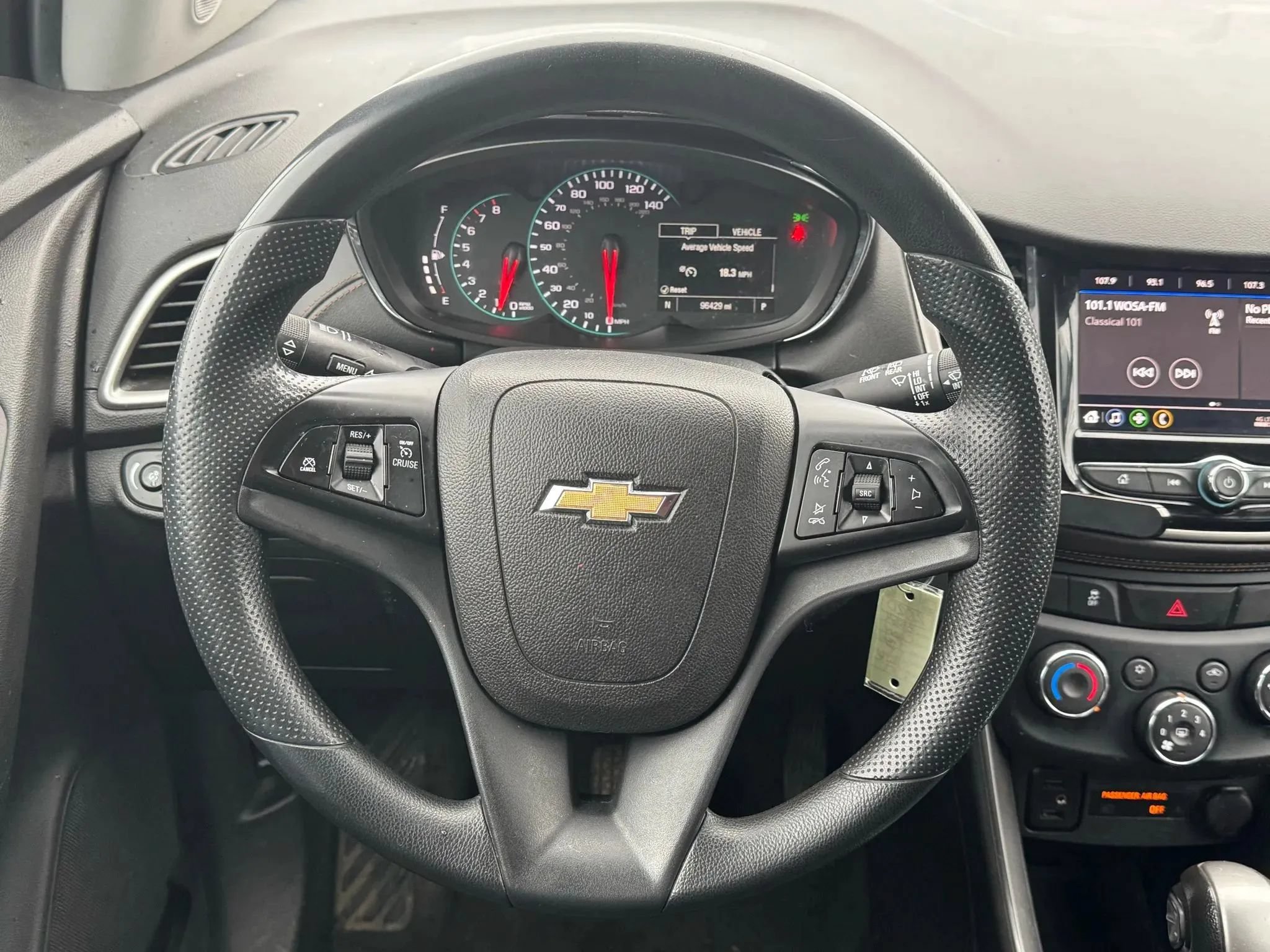 Used 2020 Chevrolet Trax LT AWD/4WD image 16