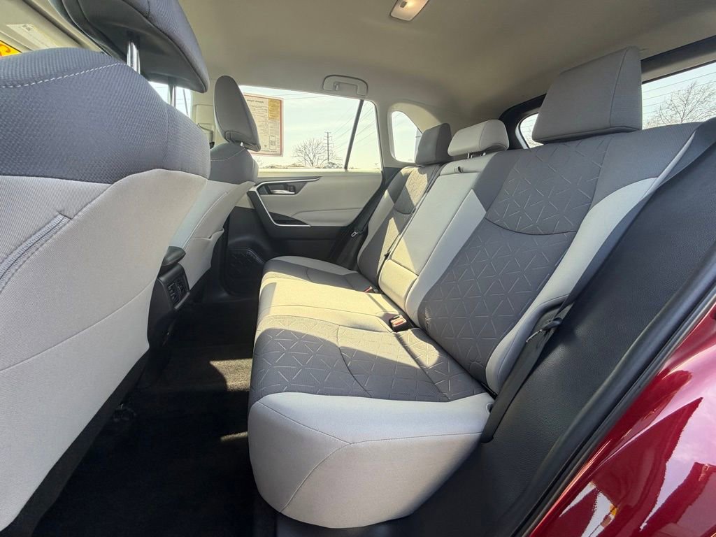 Used 2023 Toyota RAV4 XLE image 28