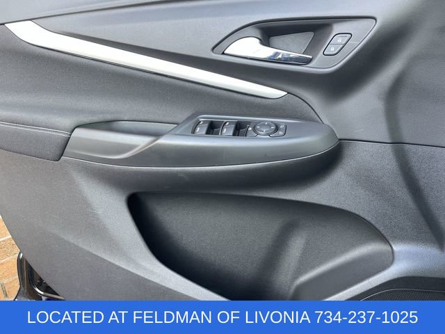 Used 2023 Chevrolet Bolt EUV LT w/ Comfort Package image 21