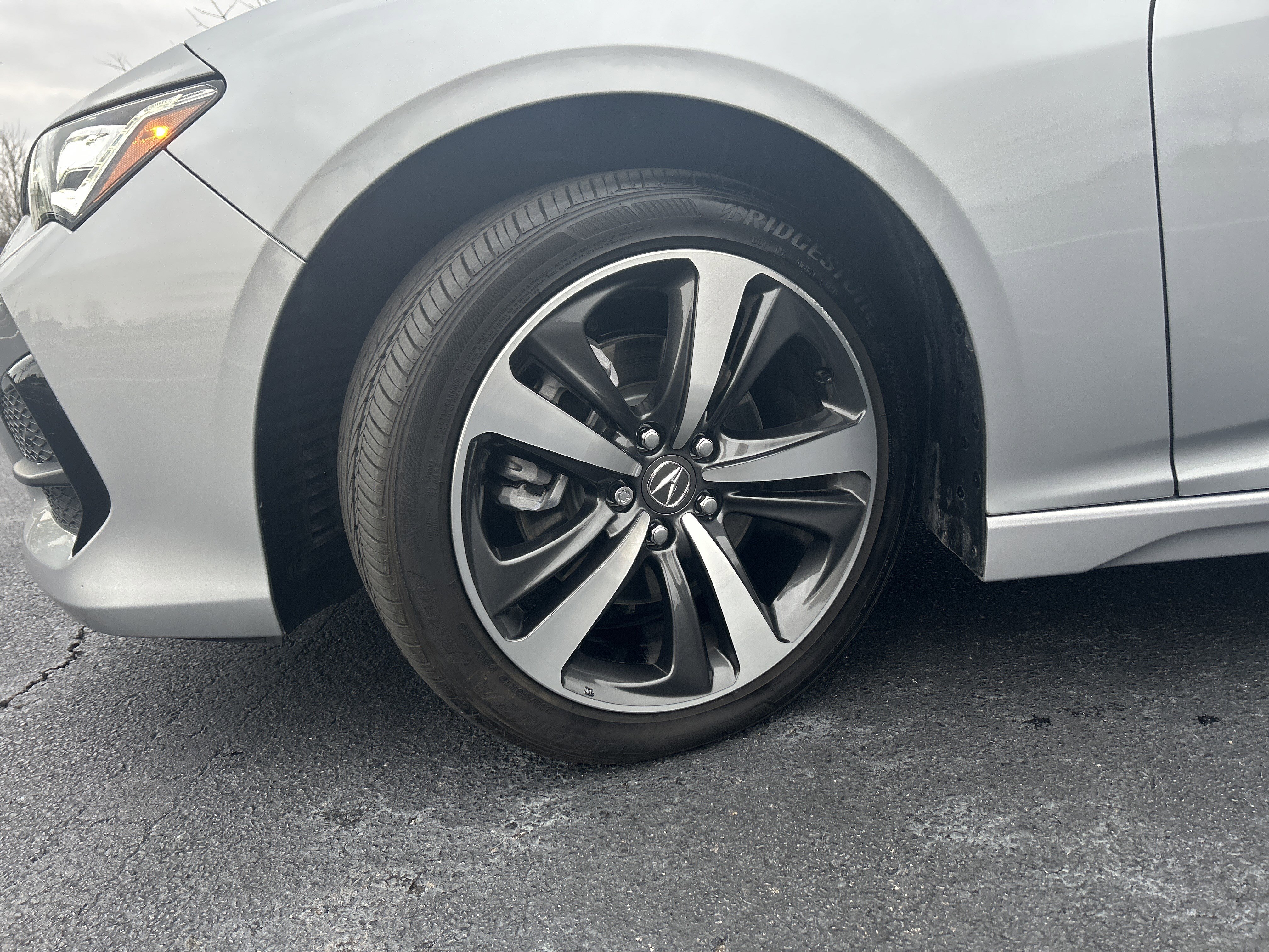 Used 2024 Acura TLX w/ Technology Package image 32