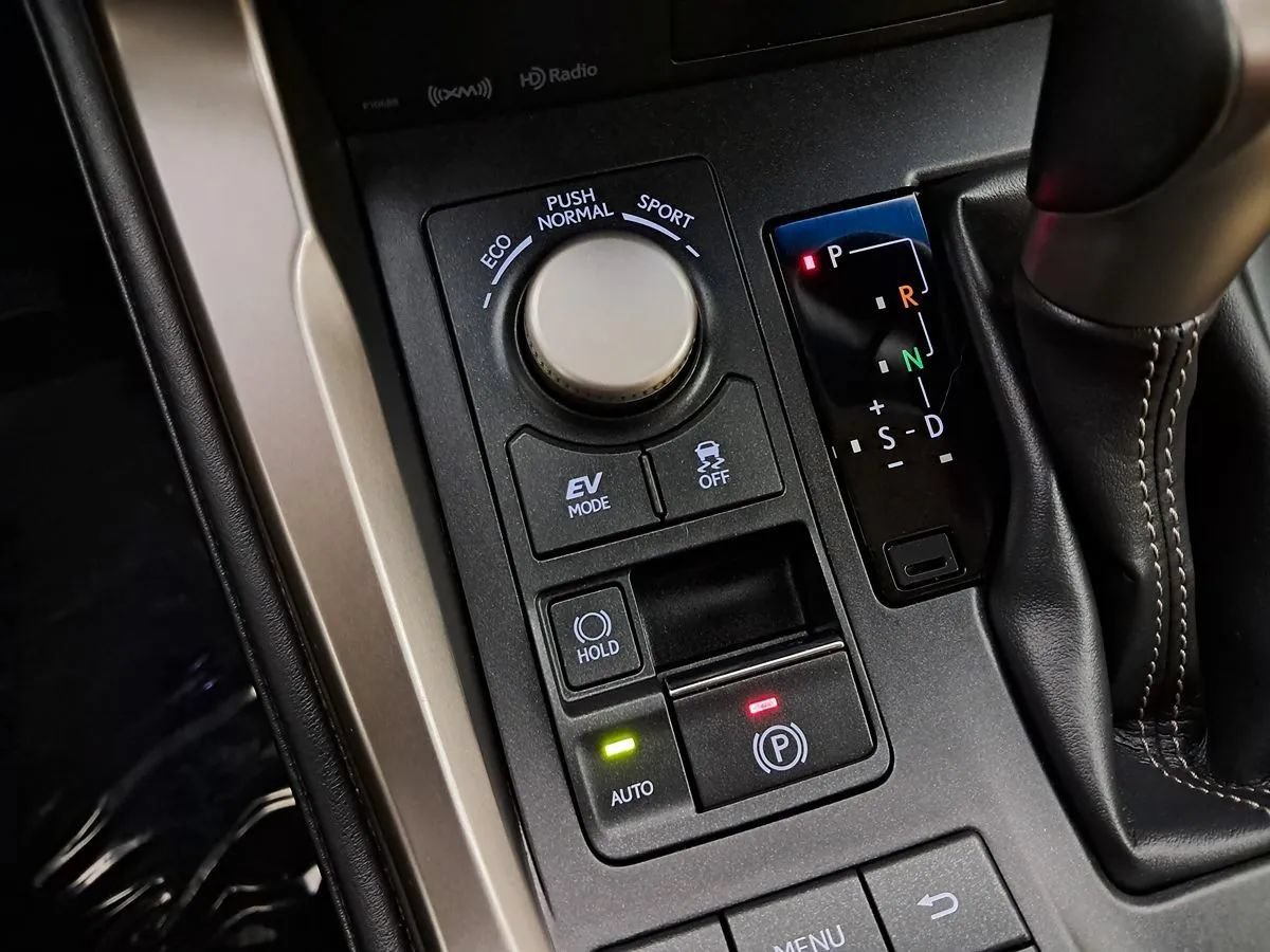 Used 2016 Lexus NX 300h AWD w/ Luxury Package image 27