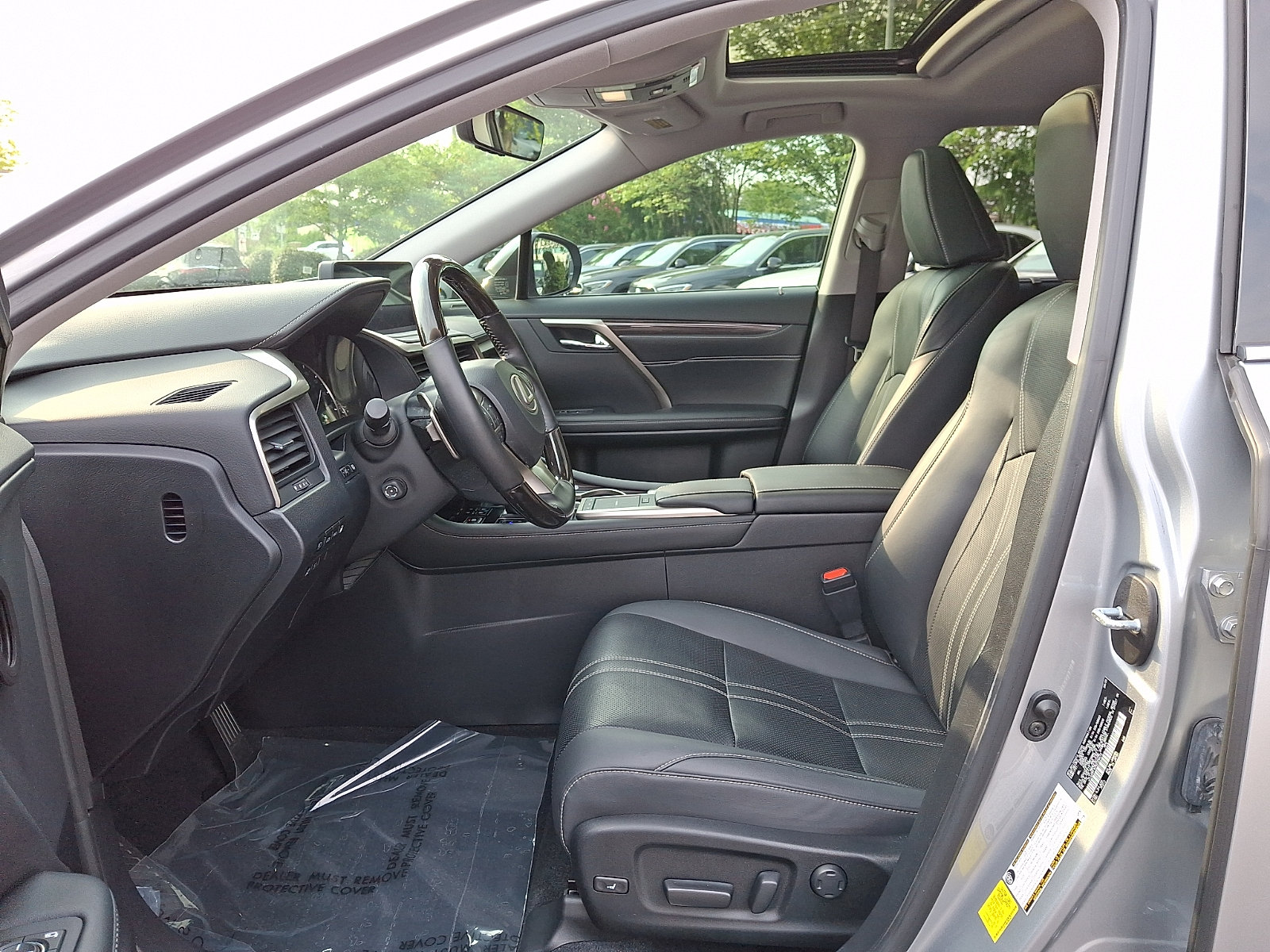 Used 2022 Lexus RX 450hL Luxury w/ Cold Area Package (CT) AWD/4WD image 13