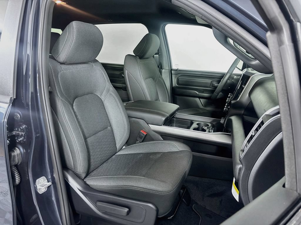 New 2026 RAM 1500 Express AWD/4WD image 18