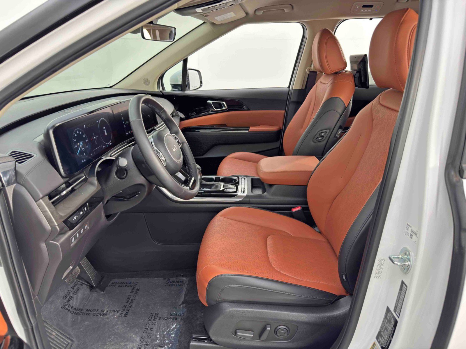 Used 2024 Kia Carnival SX FWD image 16