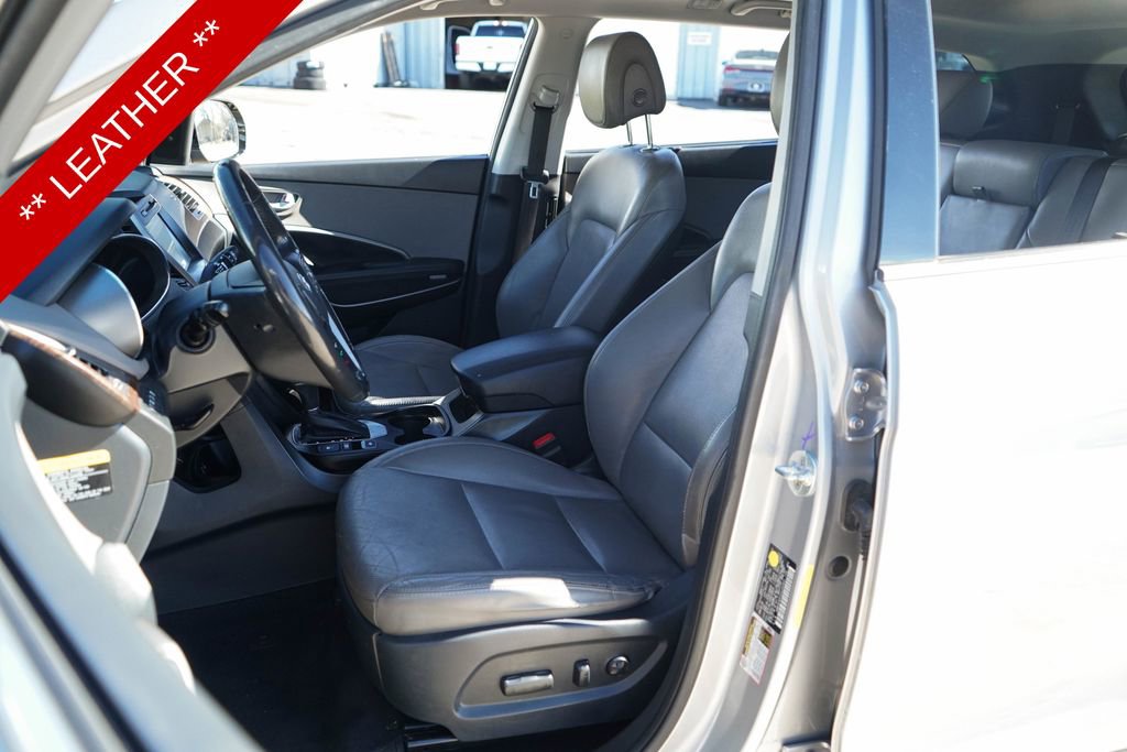 Used 2017 Hyundai Santa Fe SE Ultimate w/ SE Ultimate Tech Package 03 image 8