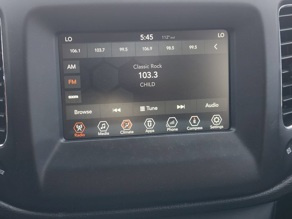 Used 2018 Jeep Compass Latitude w/ Popular Equipment Group FWD image 17
