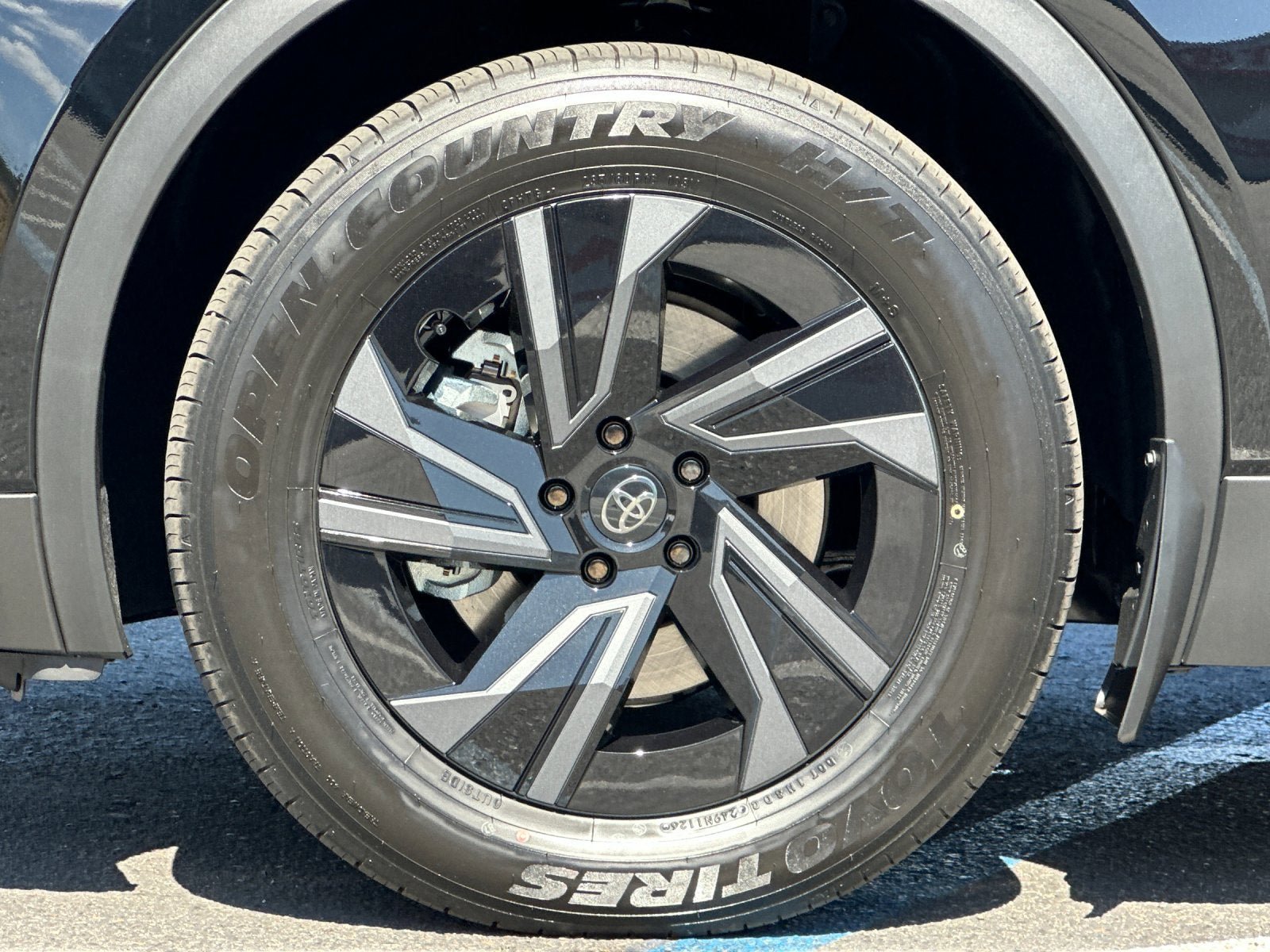 New 2026 Toyota C-HR AWD/4WD image 23