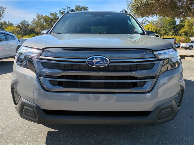 Used 2025 Subaru Forester Premium w/ Convenience Package #2 image 9