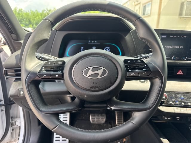 Used 2025 Hyundai Elantra Sport FWD image 18