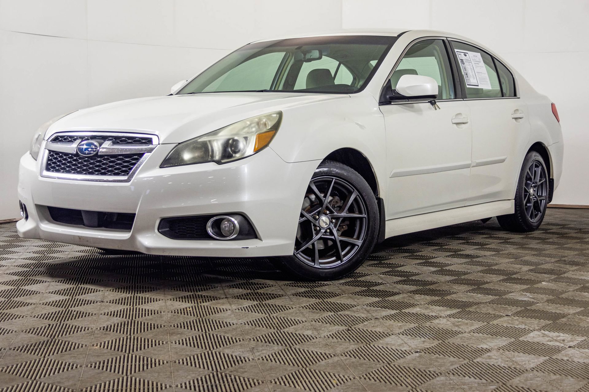 Used 2013 Subaru Legacy 2.5i Premium image 2