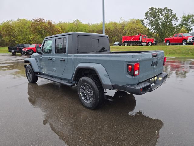 New 2025 Jeep Gladiator Sport video 3