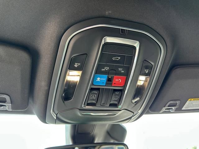Used 2023 Jeep Grand Cherokee Altitude image 25