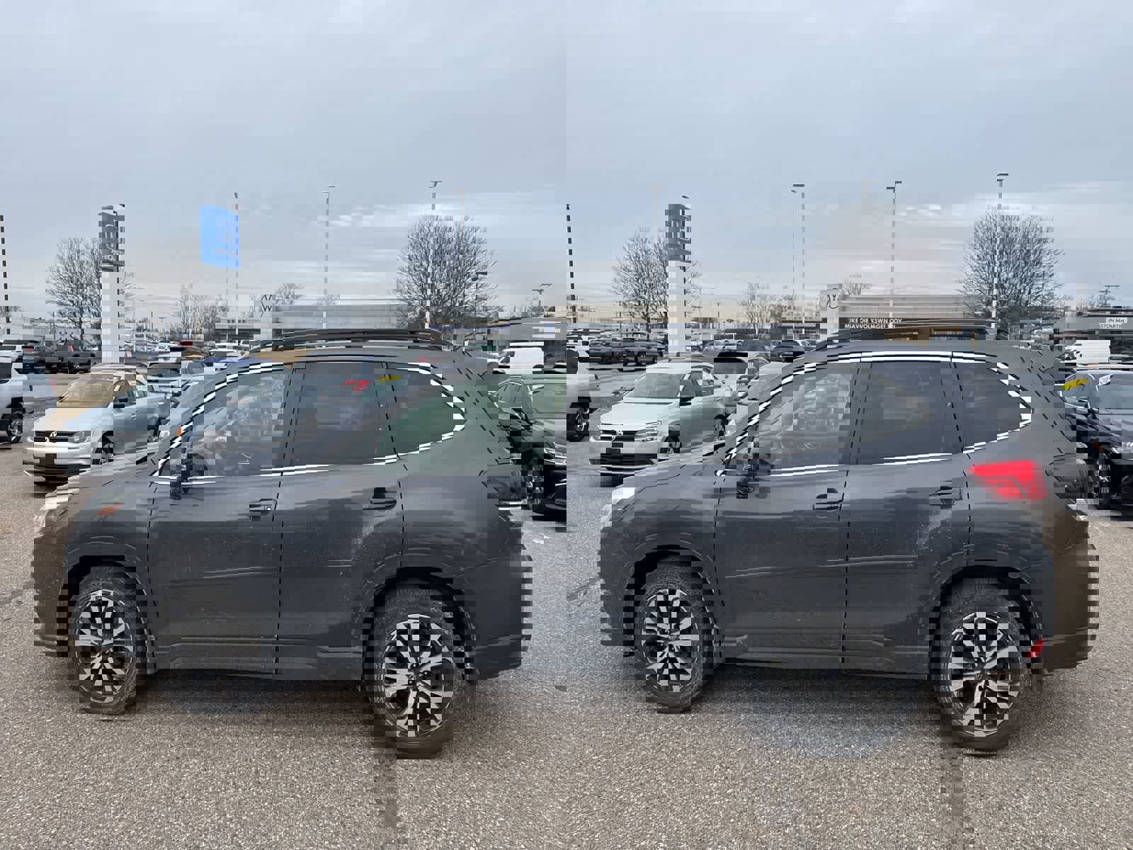 Used 2023 Subaru Forester Limited image 12