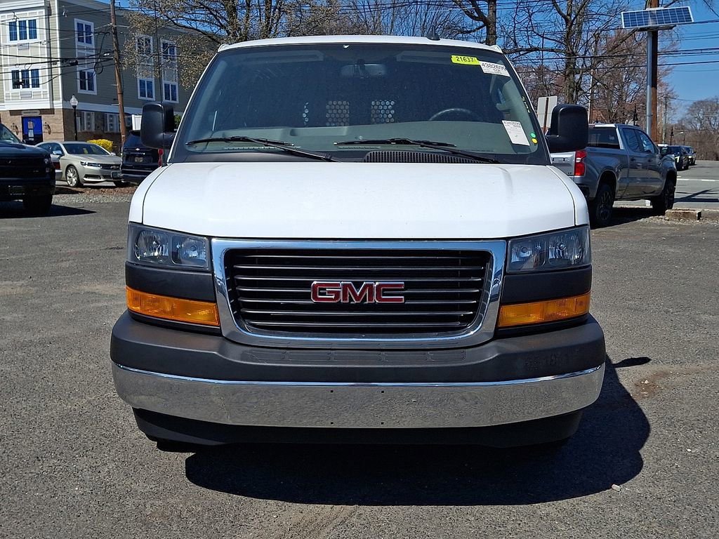 Used 2024 GMC Savana 2500 w/ Driver Convenience Package image 3