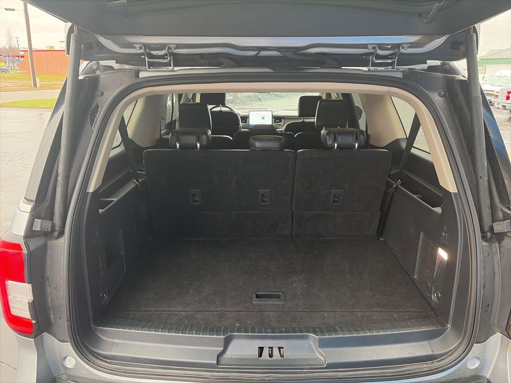 Used 2024 Ford Expedition Max XLT image 9