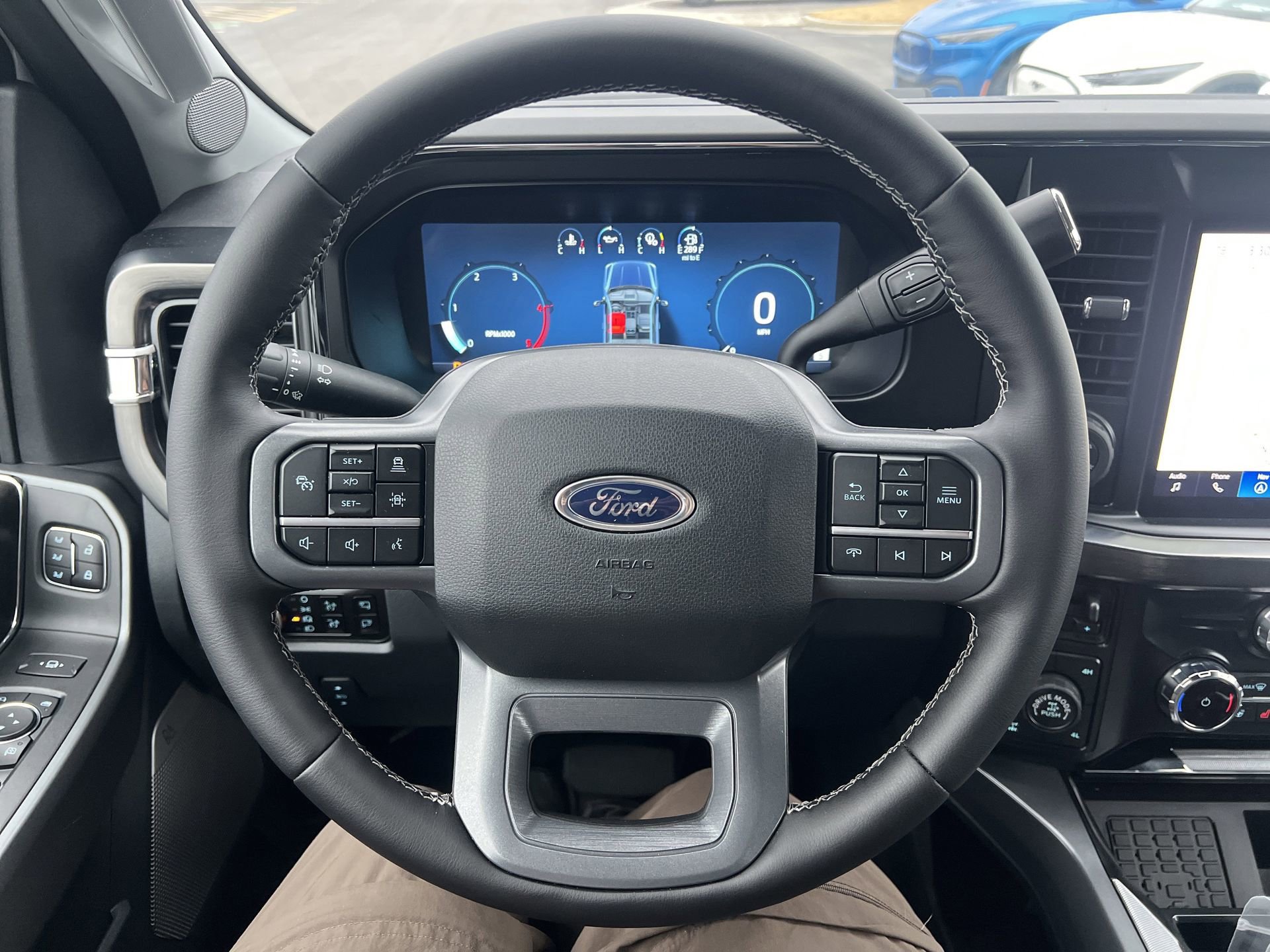 New 2025 Ford F350 Lariat w/ Lariat Ultimate Package image 13