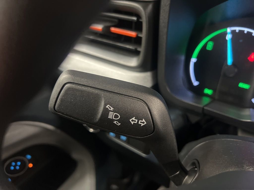 Certified 2022 Ford Maverick XLT FWD image 15