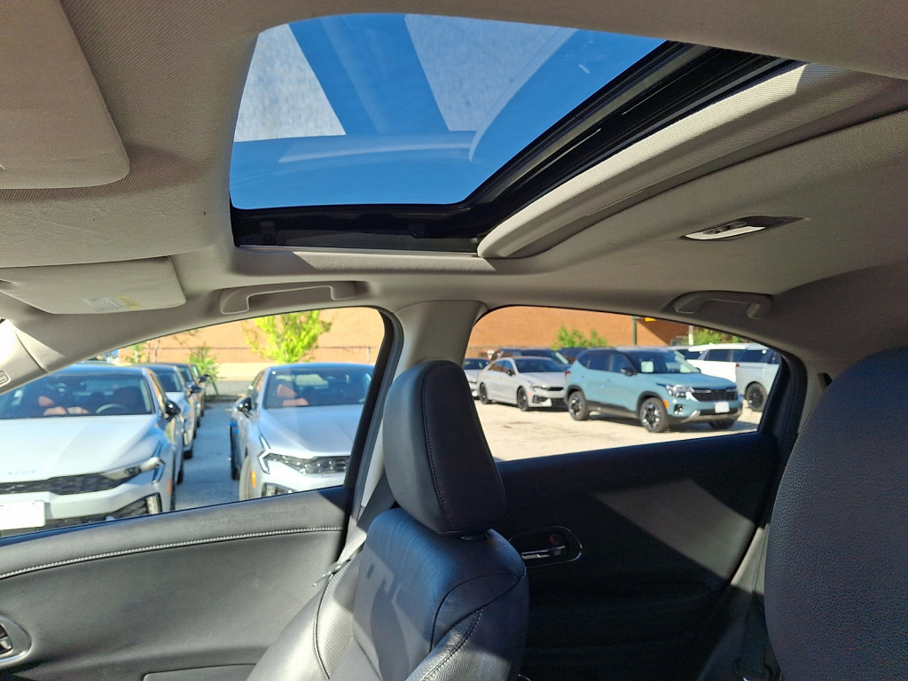 Used 2017 Honda HR-V EX-L image 24