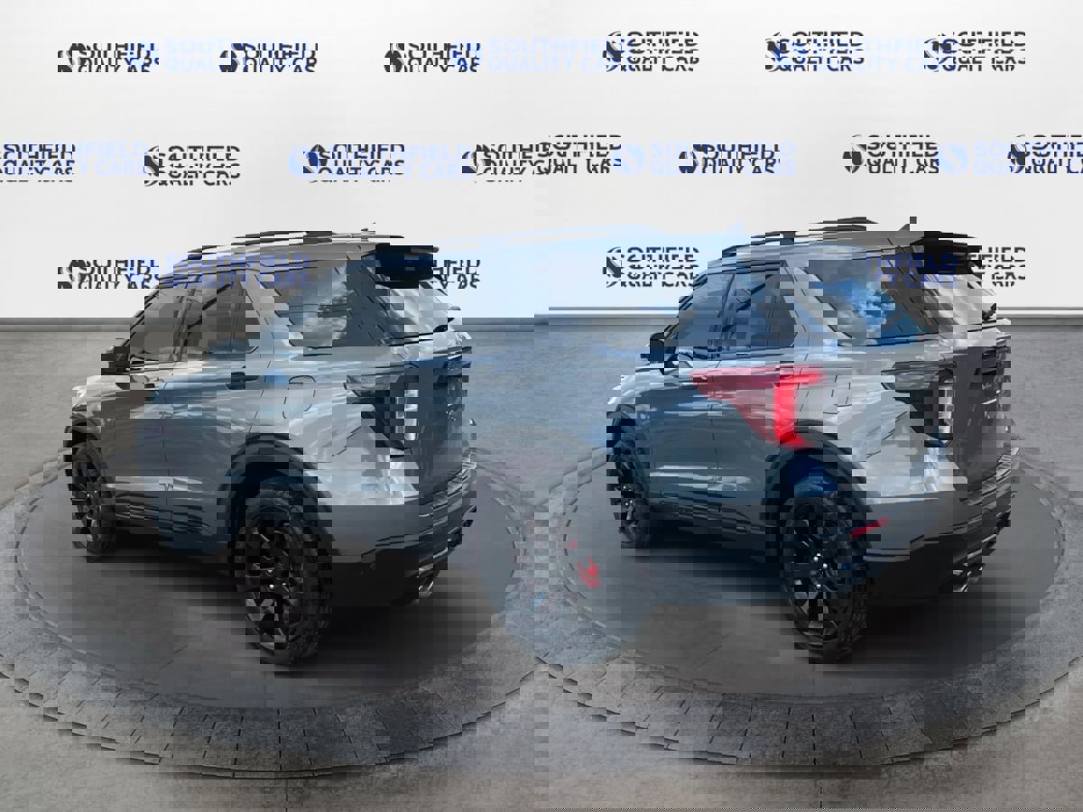 Used 2021 Ford Explorer ST w/ Equipment Group 401A image 4