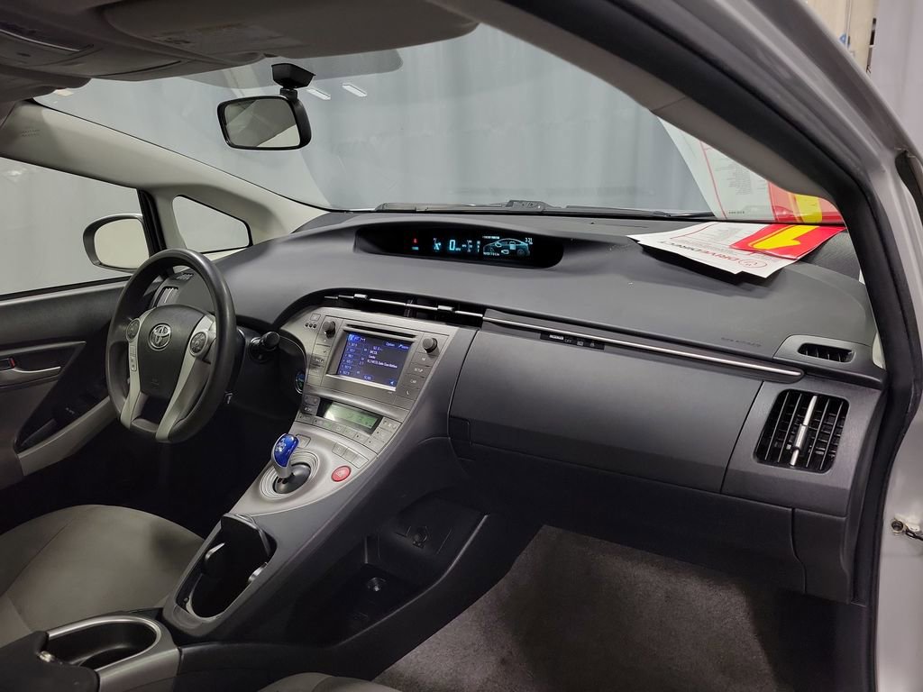 Used 2014 Toyota Prius Two image 24