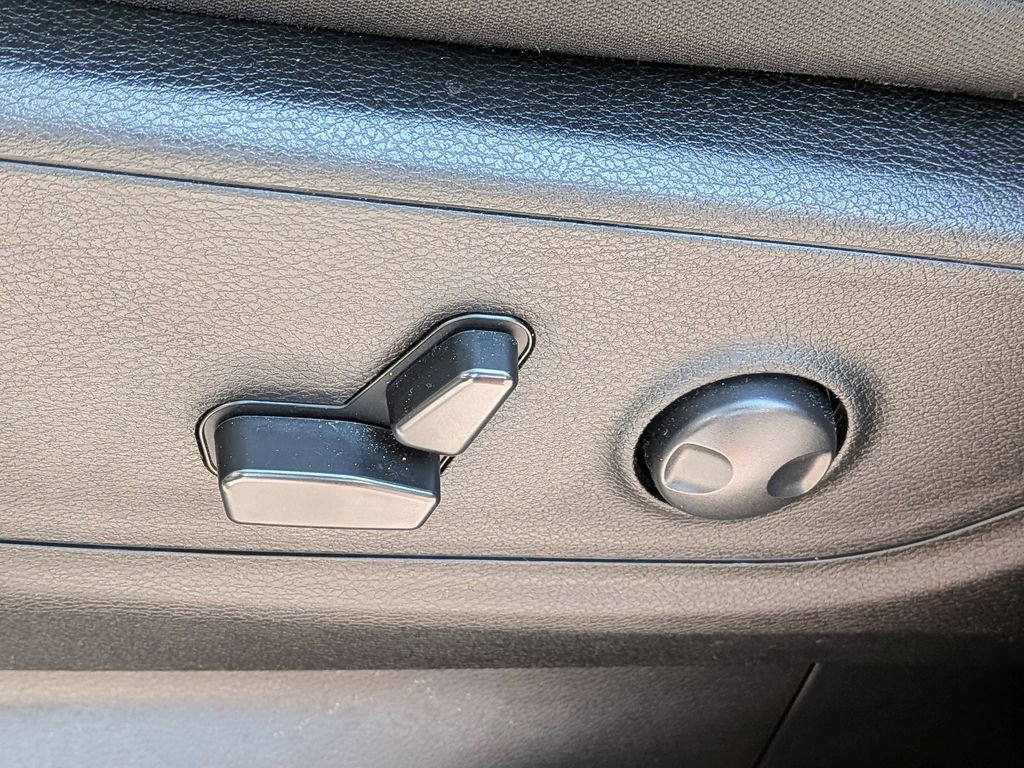 Used 2022 RAM 1500 Big Horn AWD/4WD image 18